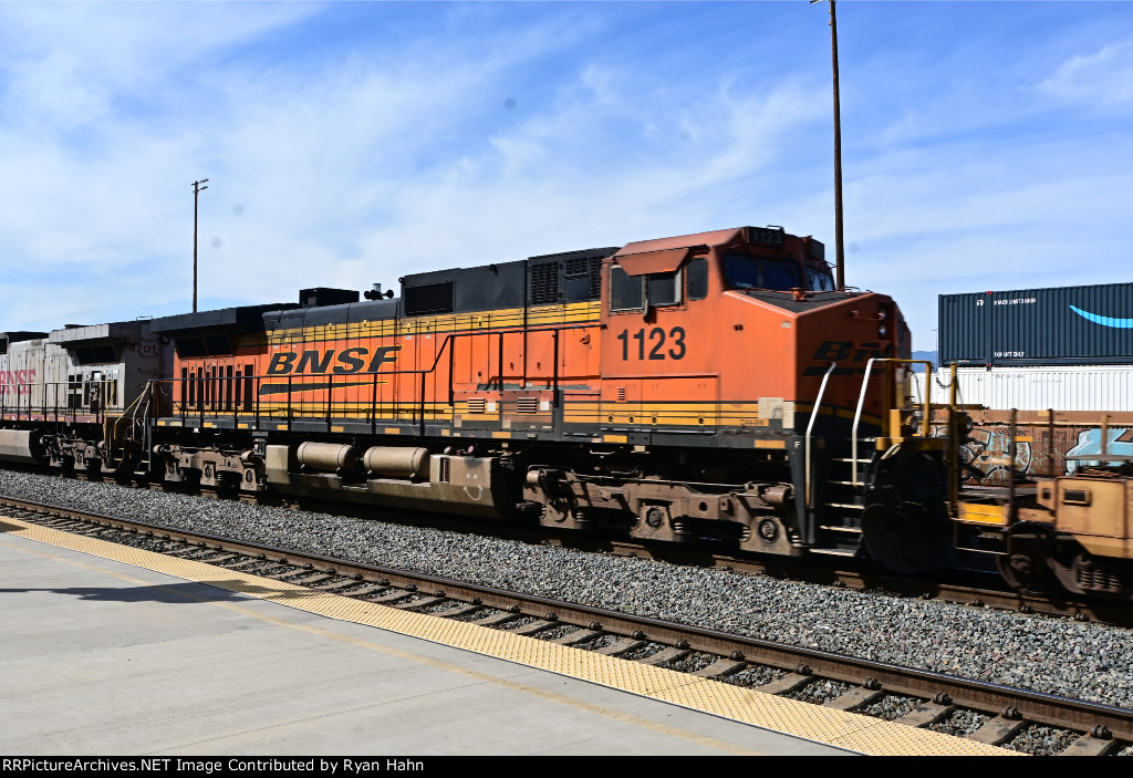 BNSF 1123 